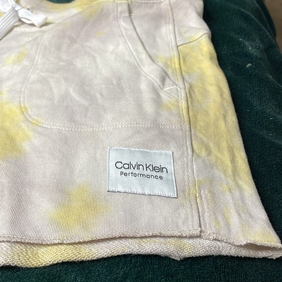 Calvin Klein Performance - Picture 4 of 7